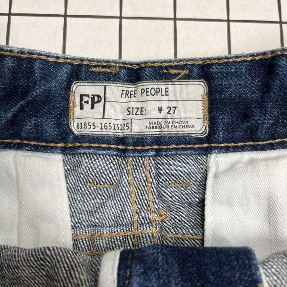 Free People Sweet Surrender Lace Inset High Rise Jean Denim Shorts 27 Dark Wash - Picture 7 of 12